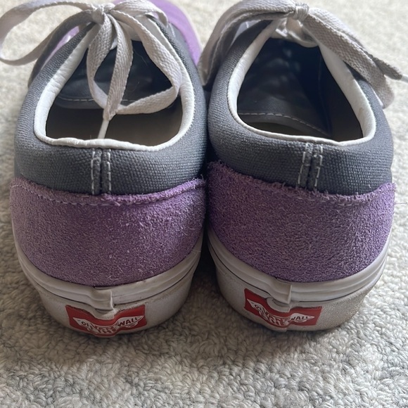 Woman’s Vans sneakers Purple and Grey Size 7.5 - Picture 2 of 5
